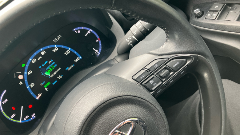 Toyota Yaris Cross 1.5 Hybrid Design 5dr CVT Hybrid Estate